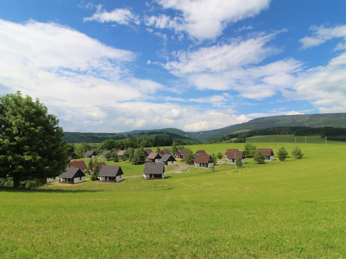 Holiday Home Holiday Hill 67 By Interhome Cista  エクステリア 写真